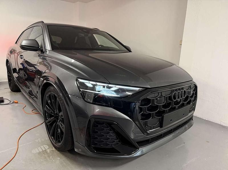 Grigio Usata 2024 Audi Q8 S-Line SUV | 98.000 € - Immagine 1/4