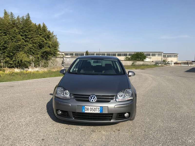 Usata VW Golf V Sportline 140 CV (102 kW) 2007 Grigio Berlina