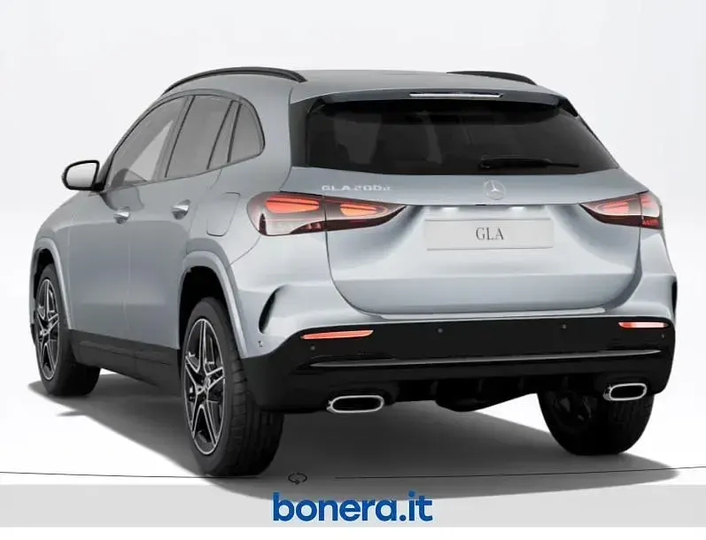 Nuova Mercedes GLA200 AMG line 149 CV (109 kW) 2026 Argento SUV