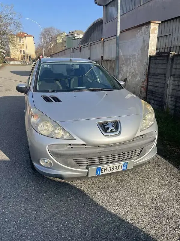 Usata Peugeot 206 60 CV (44 kW) 2012 Berlina