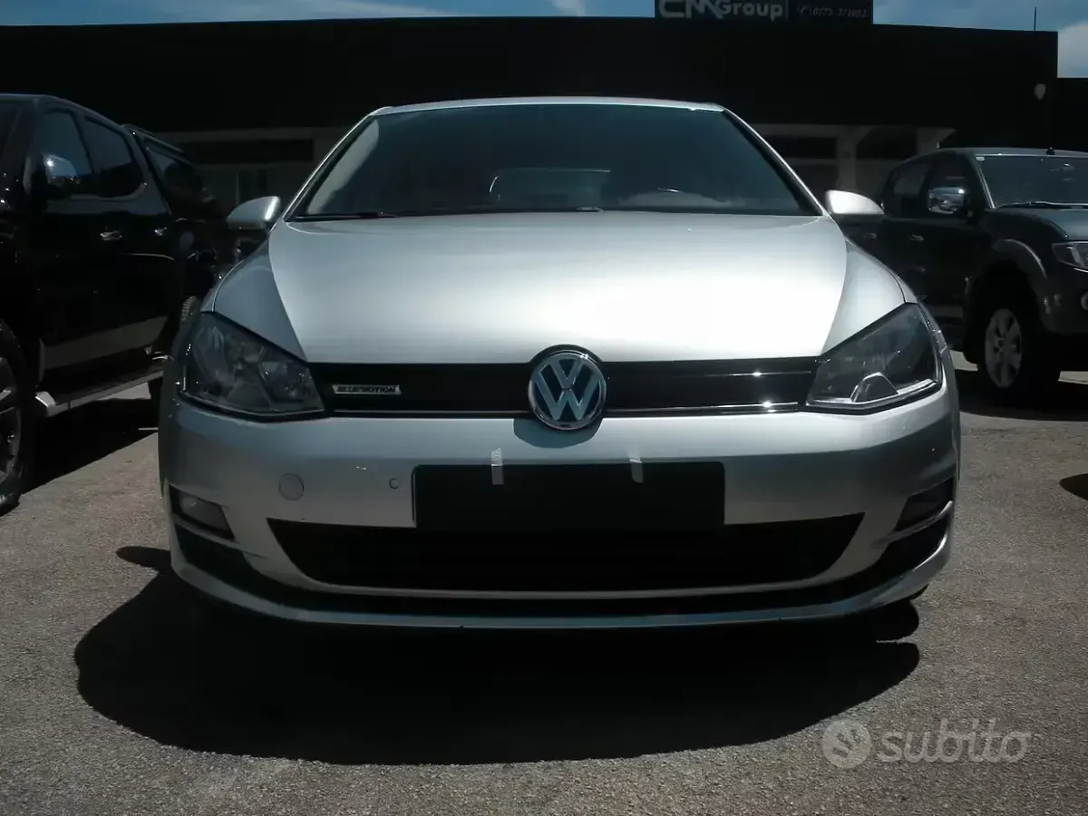 Usata VW Golf VII Highline 110 CV (80 kW) 2015 Grigio Berlina