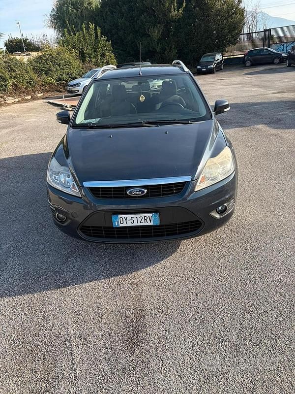 Usata Ford Focus 90 CV (66 kW) 2009 Grigio Station wagon