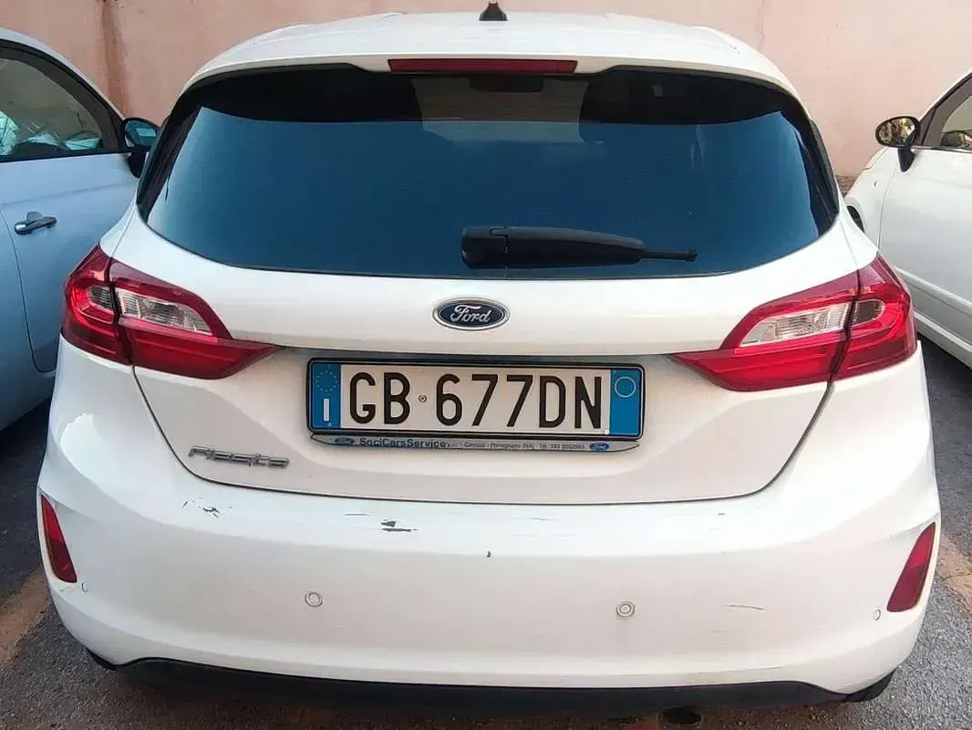 Usata Ford Fiesta Titanium 86 CV (63 kW) 2020 Bianco Utilitaria