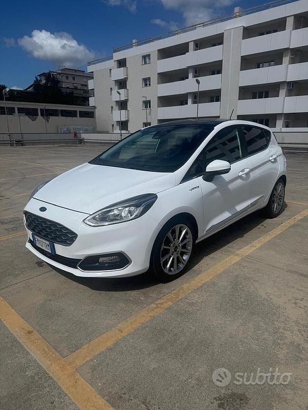 Bianco Usata 2018 Ford Fiesta Vignale Due volumi | 7500 € (Ottimo prezzo) - Immagine 1/4