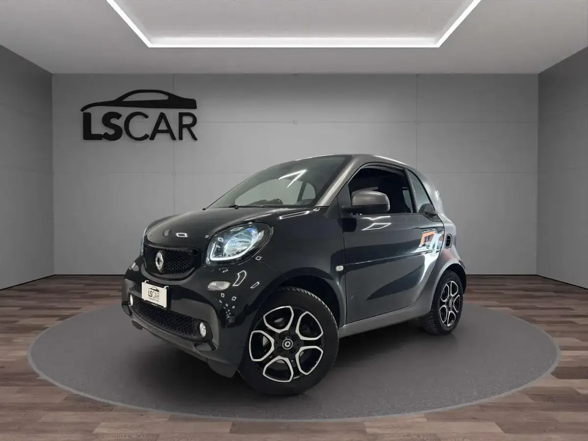 Usata Smart ForTwo Cabrio Prime 70 CV (51 kW) 2017 Viola Cabrio