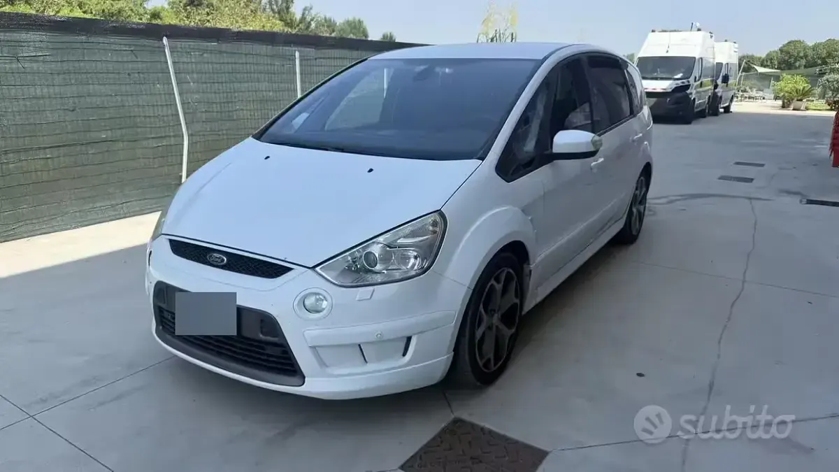 Usata Ford S-MAX Titanium 140 CV (102 kW) 2007 Bianco Monovolume