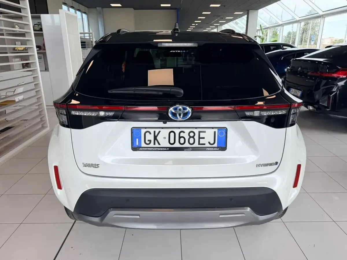 Usata Toyota Yaris Cross 92 CV (67 kW) 2022 Bianco SUV