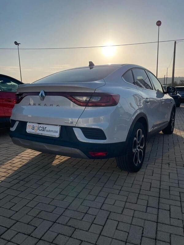 Usata Renault Arkana Intens 140 CV (102 kW) 2022 Bianco SUV