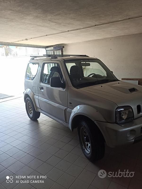 Grigio Usata 2005 Suzuki Jimny SUV | 7500 € (Ottimo prezzo) - Immagine 1/2