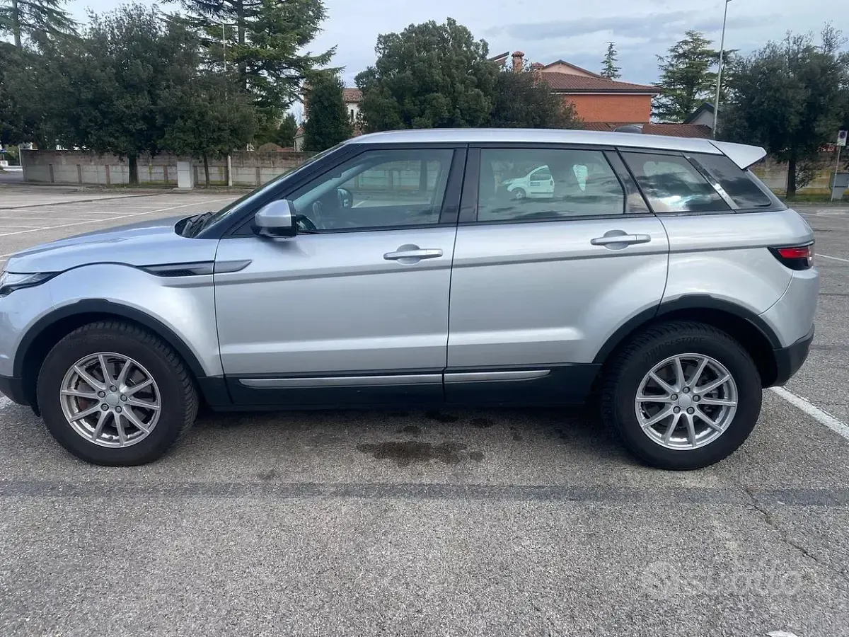 Usata Land Rover Range Rover evoque HSE 150 CV (110 kW) 2017 Grigio Station wagon