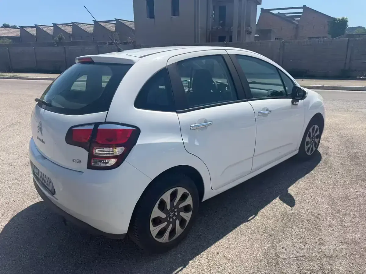 Usata Citroën C3 68 CV (50 kW) 2015 Bianco Berlina