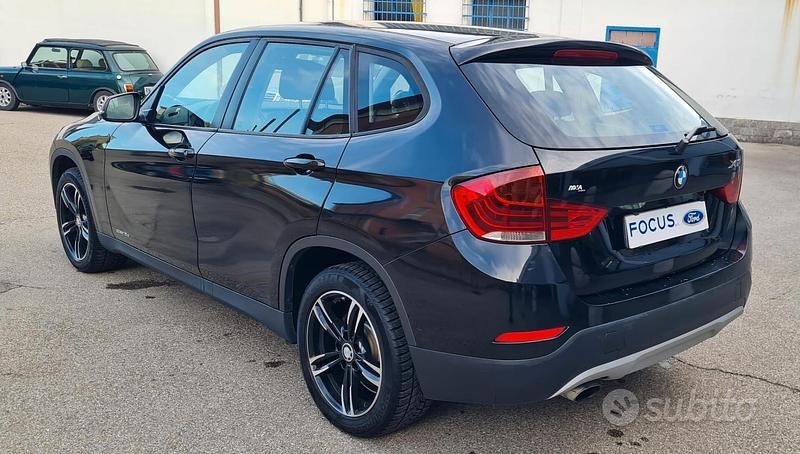 Begagnad BMW X1 Sport Line 143 HK (105 kW) 2013 Svart SUV