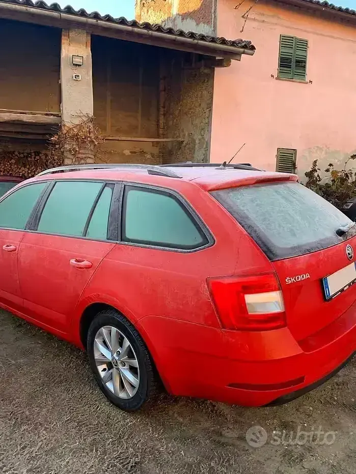 Usata Skoda Octavia 110 CV (80 kW) 2020 Rosso Station wagon