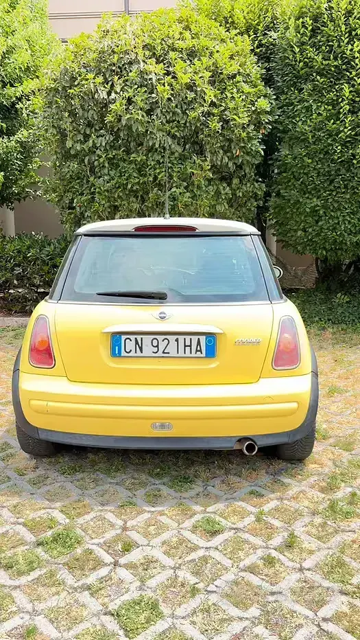 Usata Mini Cooper 116 CV (85 kW) 2004 Giallo Utilitaria