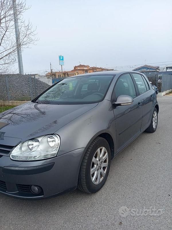 Usata VW Golf IV 2005 Grigio Berlina