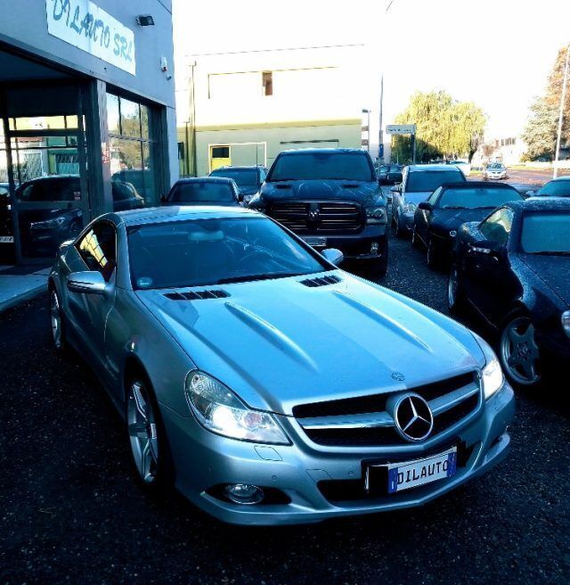 Argento Usata 2011 Mercedes SL350 AMG Cabrio | 29.999 € (Buon prezzo) - Immagine 1/4