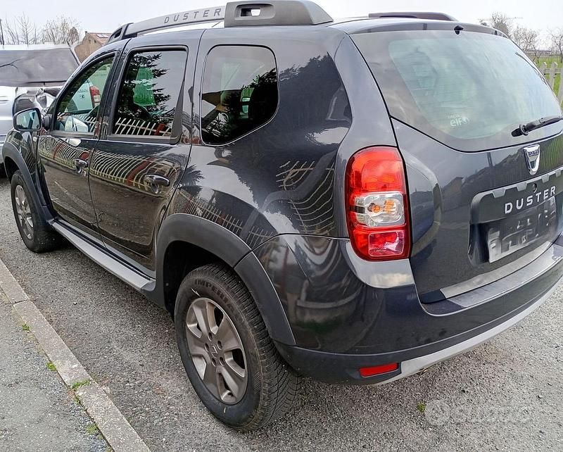 Usata Dacia Duster 110 CV (80 kW) 2014 Grigio SUV