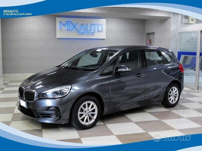 Grigio Usata 2018 BMW 218 Active Tourer Monovolume | 16.900 € (Cara) - Immagine 1/4
