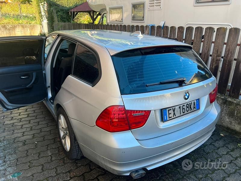 Usata BMW 320 184 CV (135 kW) 2012 Grigio Station wagon