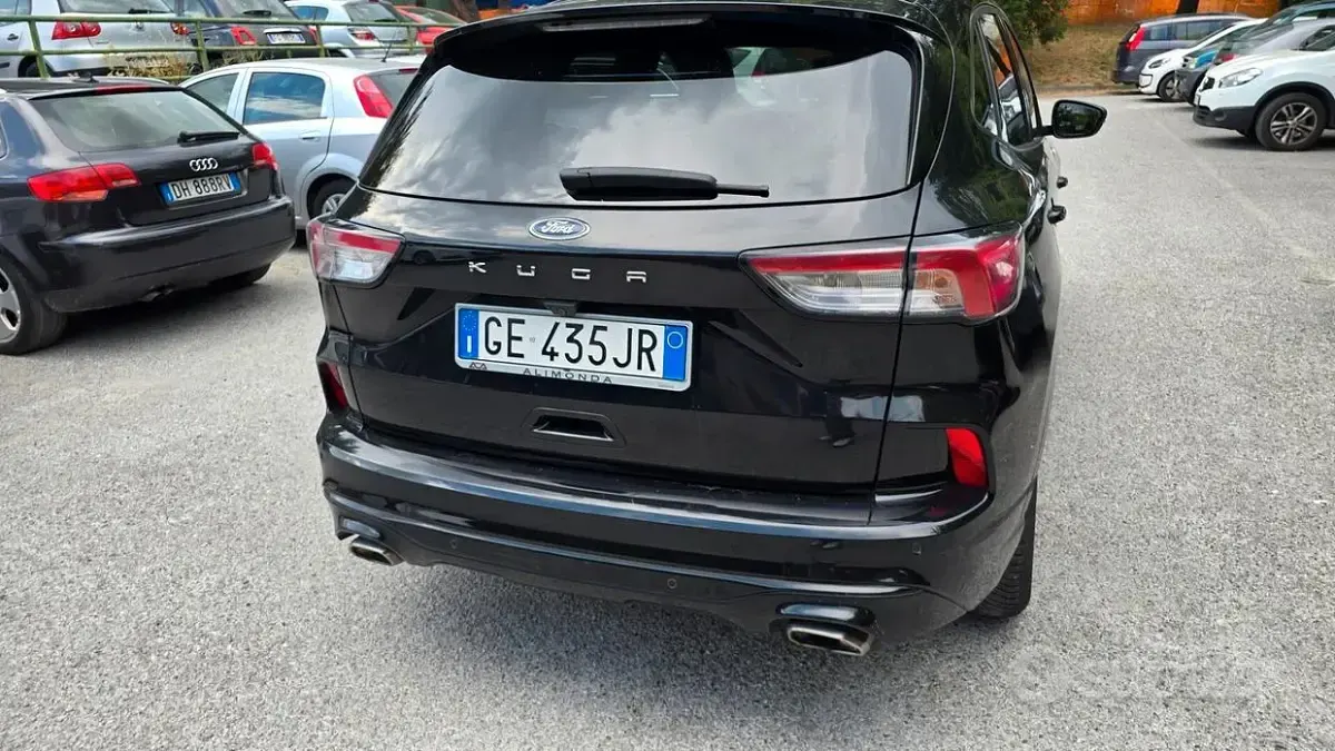 Usata Ford Kuga ST-Line 120 CV (88 kW) 2021 Nero SUV