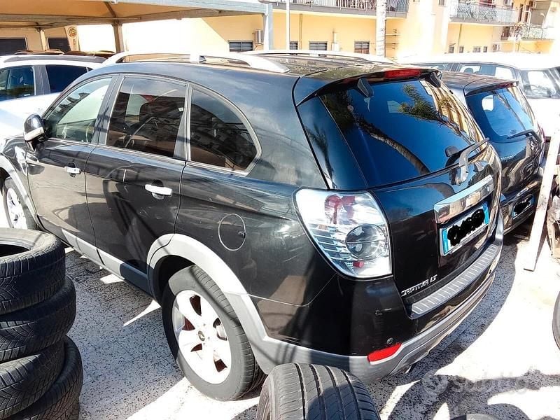 Usata Chevrolet Captiva LT 150 CV (110 kW) 2010 Nero SUV