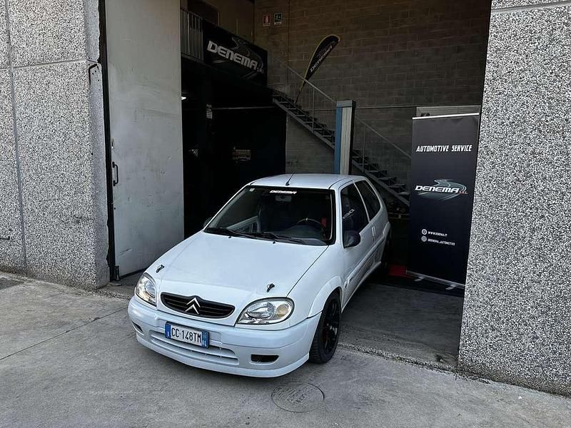 Bianco Usata 2002 Citroën Saxo Due volumi | 8700 € (Cara) - Immagine 1/4