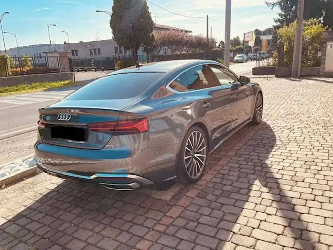 Usata Audi A5 Sportback S-Line 204 CV (150 kW) 2022 Grigio Utilitaria