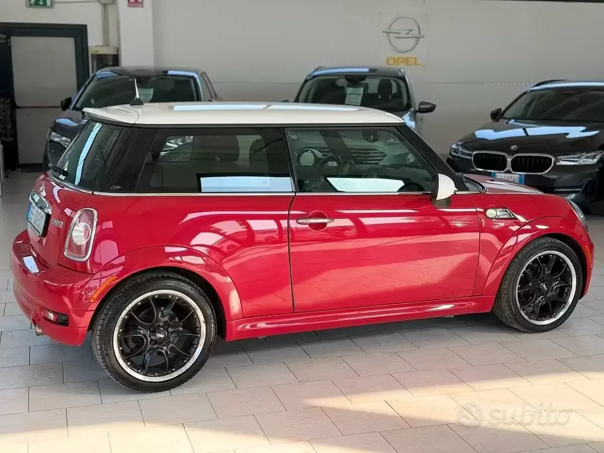 Usata Mini Cooper 122 CV (89 kW) 2011 Rosso Utilitaria