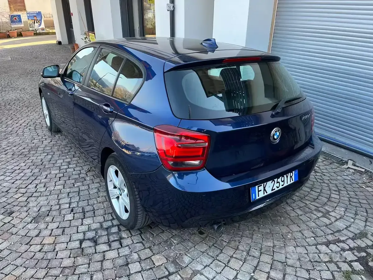 Usata BMW 118 Sport Line 143 CV (105 kW) 2014 Blu Utilitaria