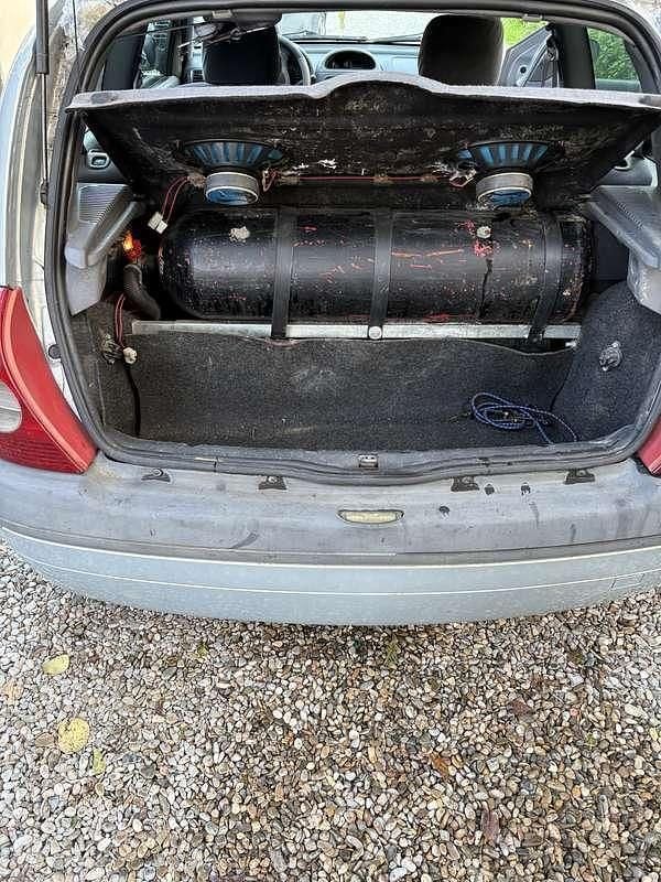 Usata Renault Clio II 61 CV (44 kW) 2001 Berlina