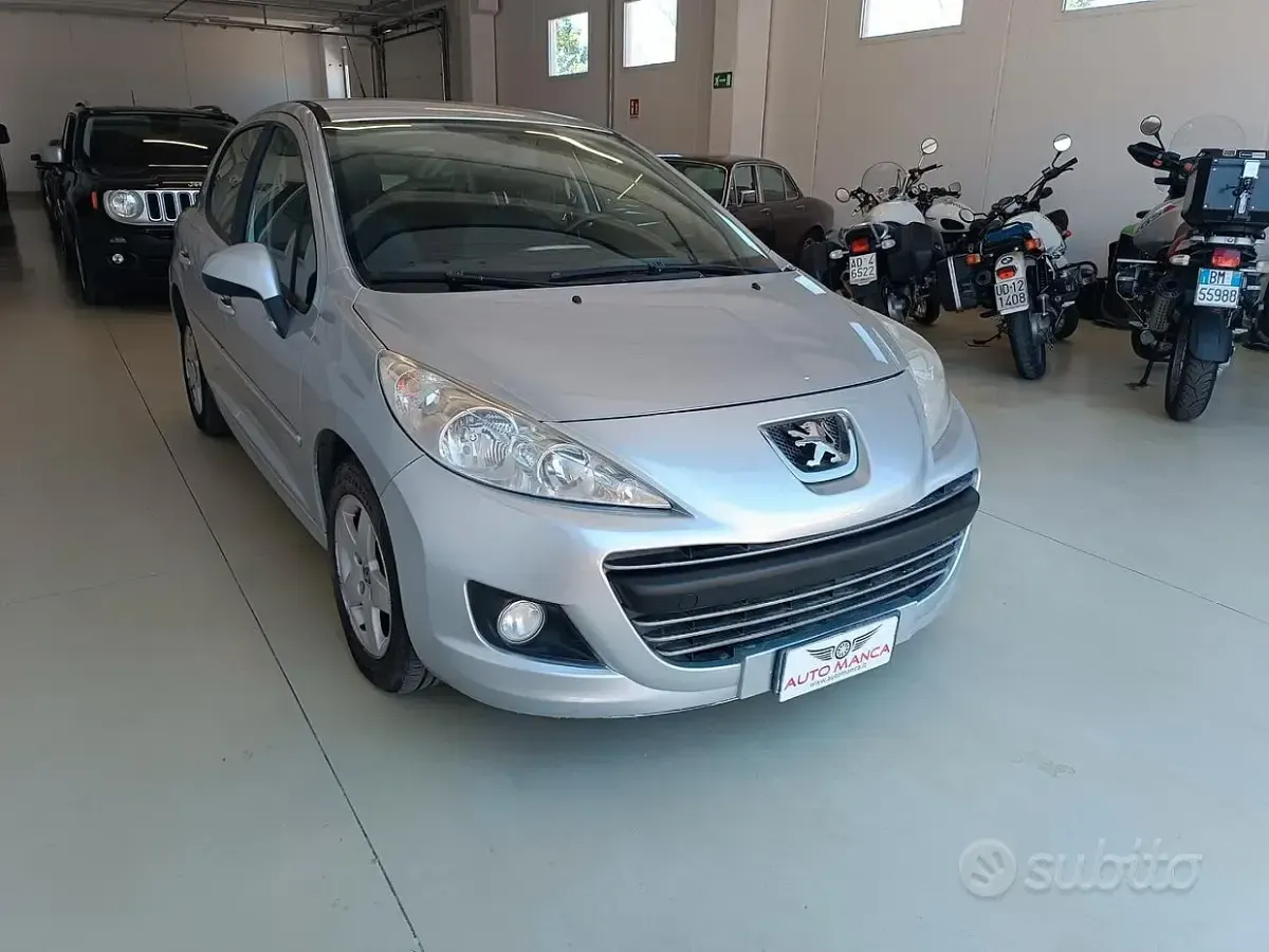 Usata Peugeot 207 68 CV (50 kW) 2011 Grigio Berlina