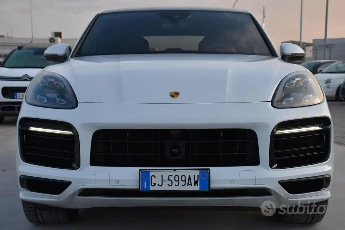 Usata Porsche Cayenne Platinum Edition 462 CV (339 kW) 2022 Bianco SUV