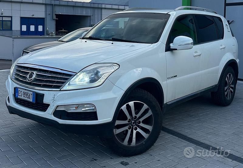 Usata Ssangyong (KGM) Rexton 155 CV (114 kW) 2013 Bianco SUV