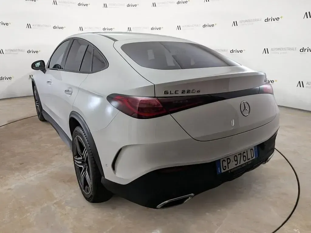 Usata Mercedes GLC220 AMG Line Premium 197 CV (144 kW) 2023 Bianco polare SUV