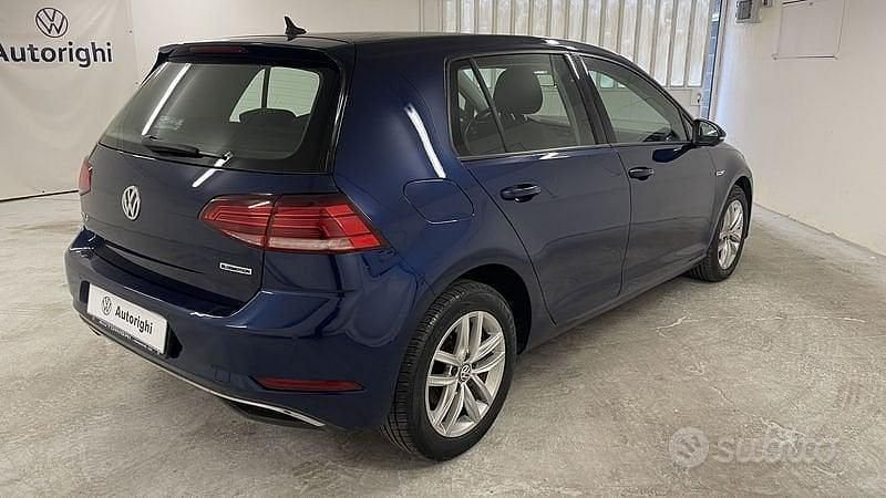 Usata VW Golf VII Comfortline 110 CV (80 kW) 2018 Blu Berlina