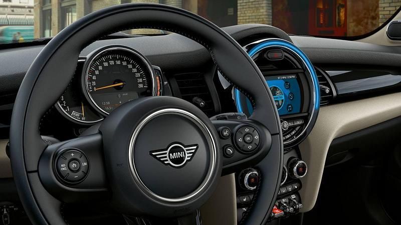 Usata Mini Cooper D Business 116 CV (85 kW) 2018 Grigio Utilitaria