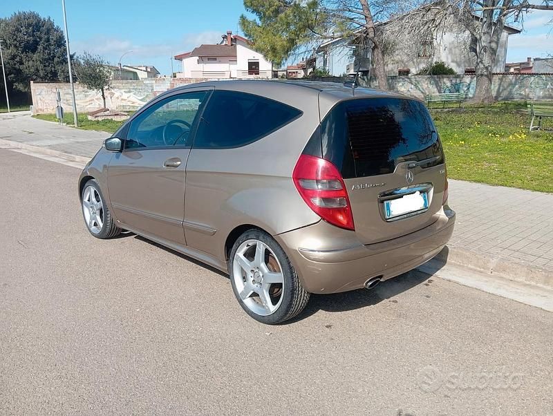 Usata Mercedes A180 Avantgarde 110 CV (80 kW) 2007 Coupé