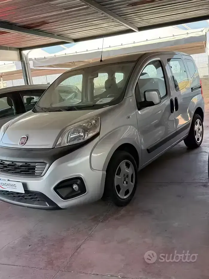 Usata Fiat Qubo Dynamic 95 CV (69 kW) 2017 Grigio Monovolume