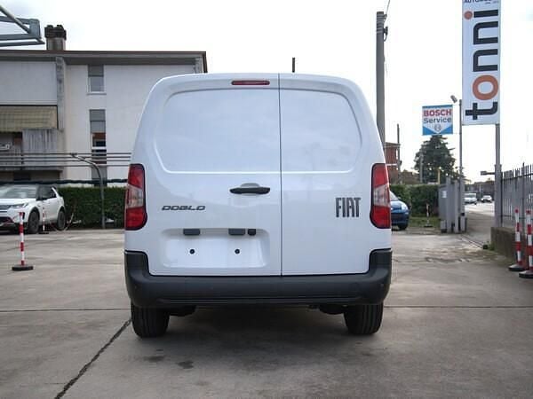 Usata Fiat Doblò 131 CV (96 kW) 2024 Bianco Monovolume