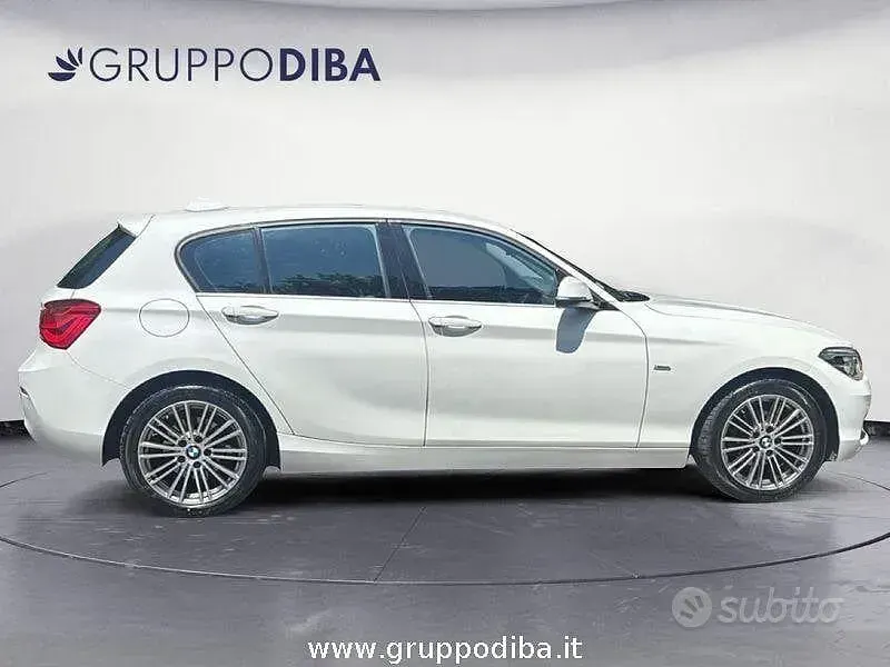 Usata BMW 118 Efficient Dynamics 150 CV (110 kW) 2018 Bianco Utilitaria