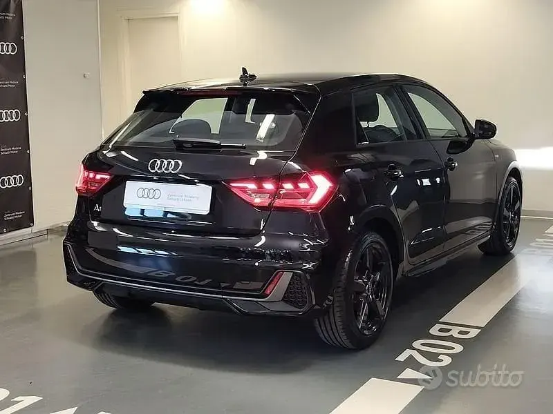 Nuova Audi A1 Sportback S-Line 2026 Nero Utilitaria