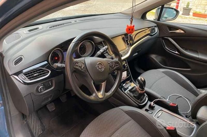 Usata Opel Astra 136 CV (100 kW) 2016 Blu Berlina