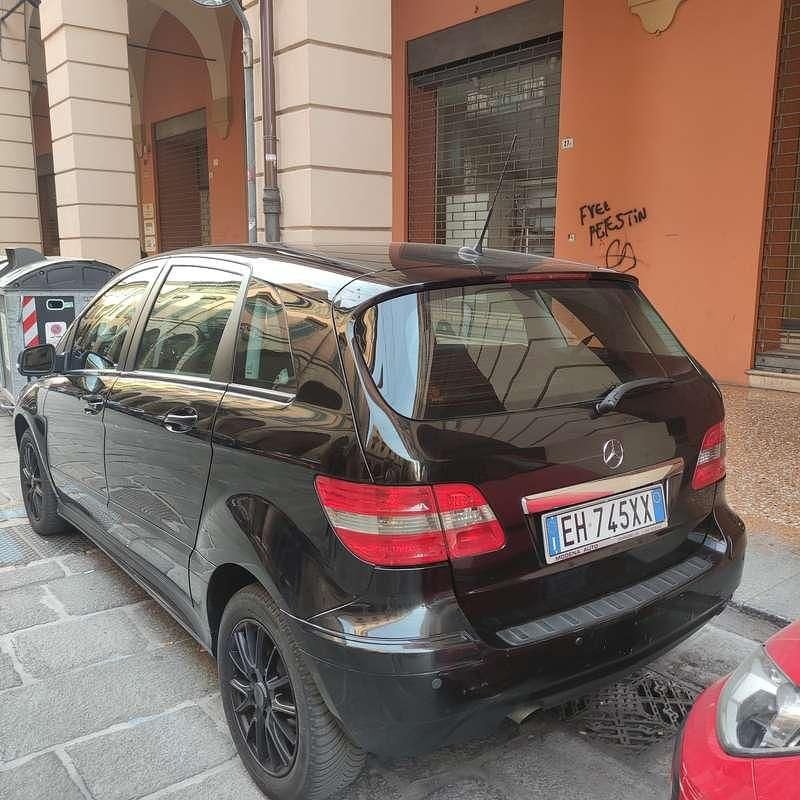 Usata Mercedes B180 Premium 116 CV (85 kW) 2011 Monovolume