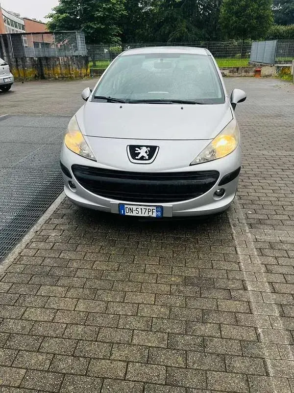 Brugt Peugeot 207 Filou 90 HK (66 kW) 2008 Sedan