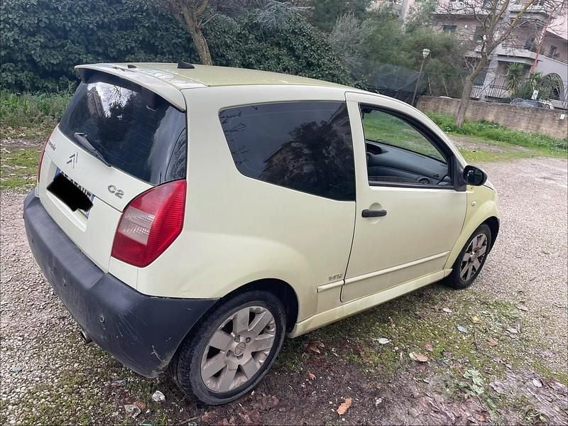 Usata Citroën C2 Elegance 70 CV (51 kW) 2004 Giallo Utilitaria