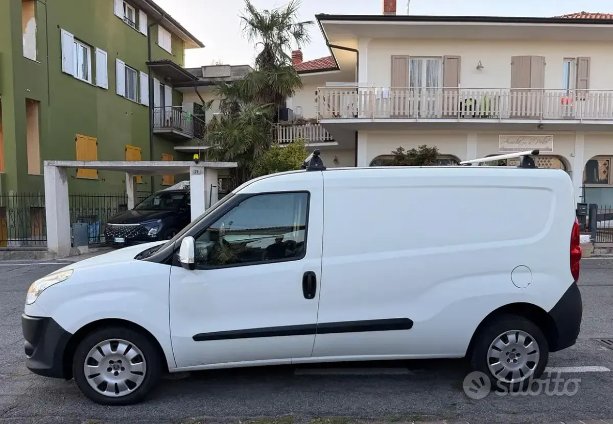 Usata Fiat Doblò 120 CV (88 kW) 2015 Monovolume