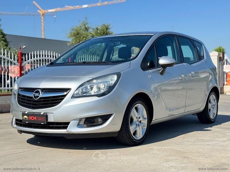 Bianco Usata 2015 Opel Meriva Cosmo Monovolume | 6500 € (Buon prezzo) - Immagine 1/4
