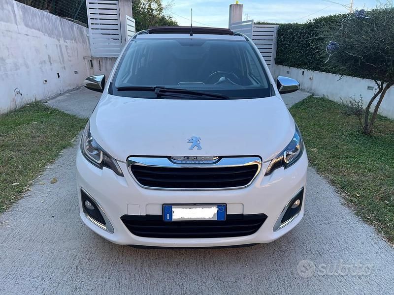 Usata Peugeot 108 Allure 81 CV (59 kW) 2014 Bianco Utilitaria