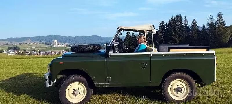 Usata Land Rover 88 1970 Verde Cabrio