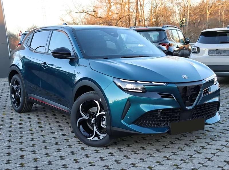 Nuova Alfa Romeo Junior Edizione Speciale 145 CV (106 kW) 2025 Blu/azzurro SUV